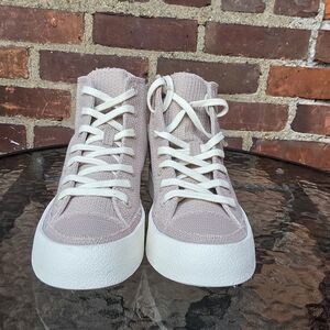 Cream Casual Sneakers with Rubber Soles